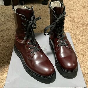 Thursday Combat (Burgundy)